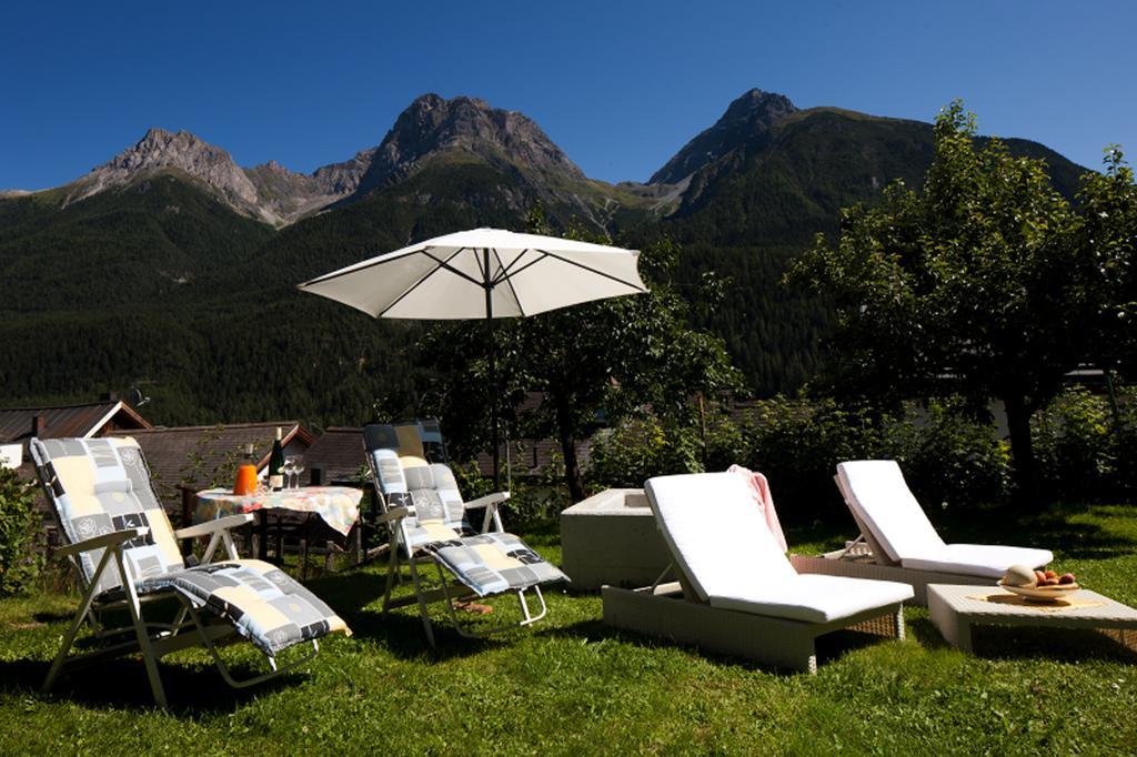 Hotel Chasa Sofia Scuol Exterior photo